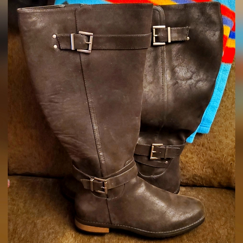 Wide width boots - Picture 2 of 5